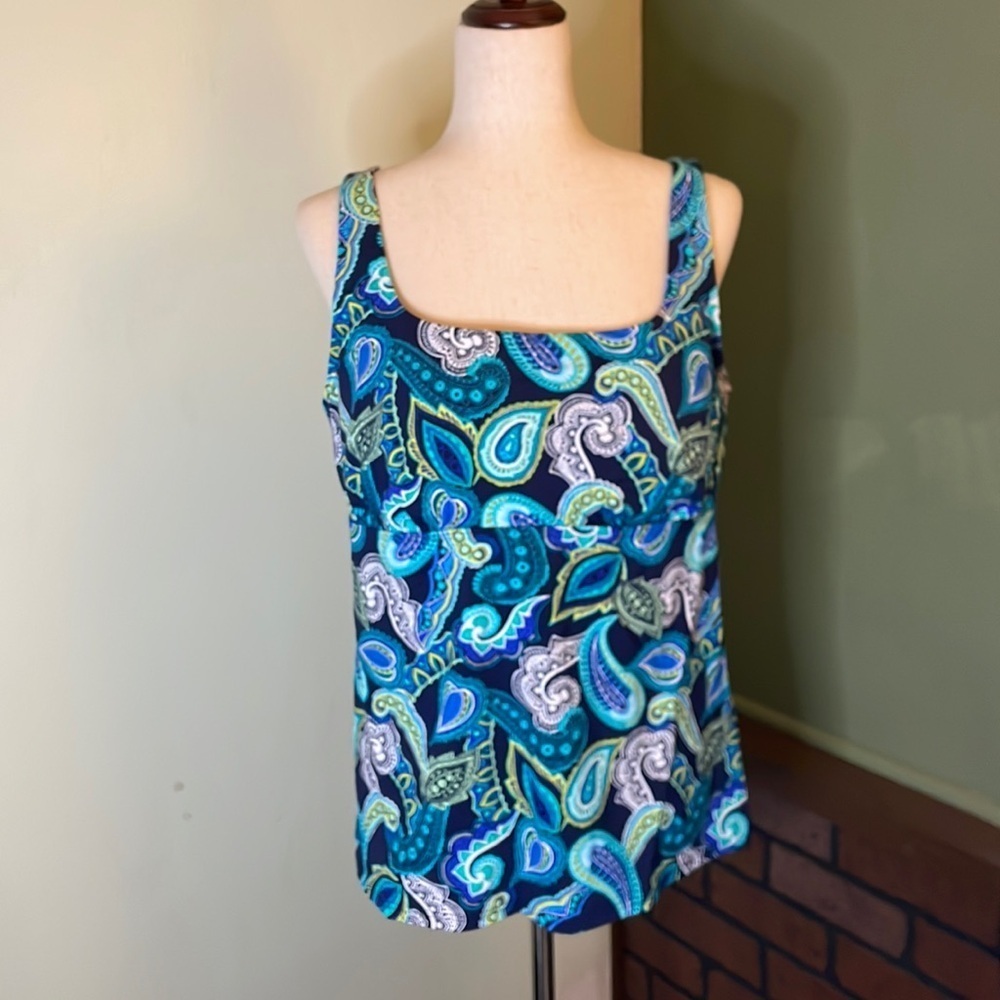 16 DD Lands End Tankini Swim Top B02 6552